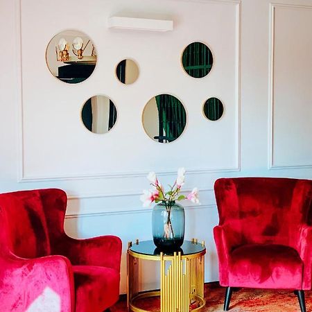 Dwor Karwacz Bed & Breakfast Пшасниш Екстериор снимка