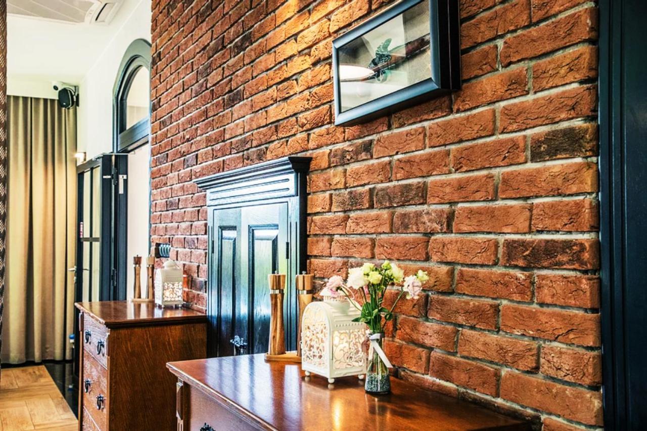 Dwor Karwacz Bed & Breakfast Пшасниш Екстериор снимка