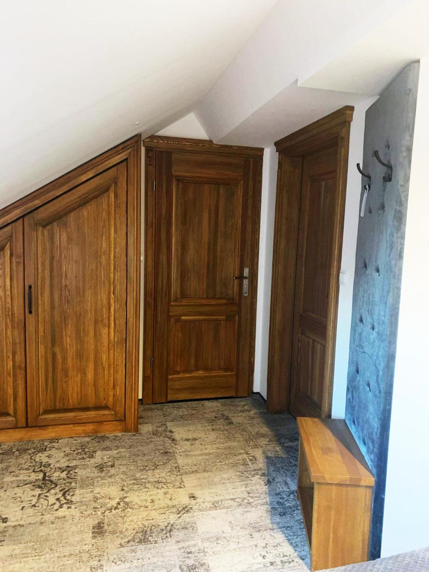 Dwor Karwacz Bed & Breakfast Пшасниш Стая снимка